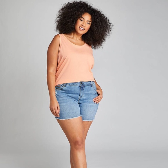 Lane Bryant Rainbow Embroidery Girlfriend Short 28 - Picture 1 of 1